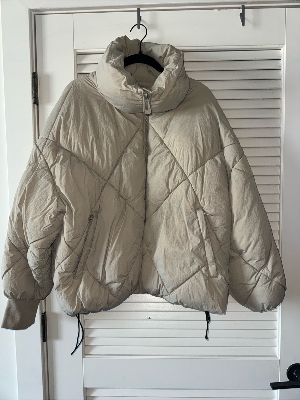 Noize Light Beige Quilted Puffer Jacket - Women's XL